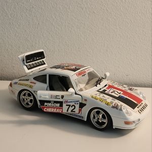 Burago Porsche Carrera 911 (1993) Diecast 1:18 Scale. Unboxed, made in Italy.